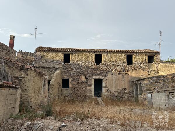 Sardara: due case in pietra con corte privata da ristrutturare 5